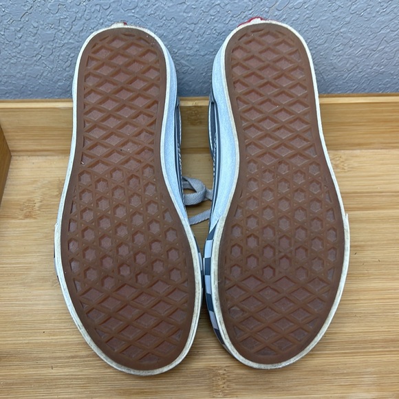 Gray vans - Picture 7 of 7